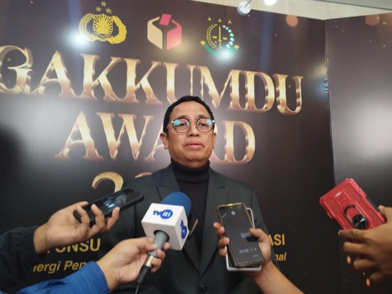 0178308b-a676-40f9-b84c-c9a13429a9b8